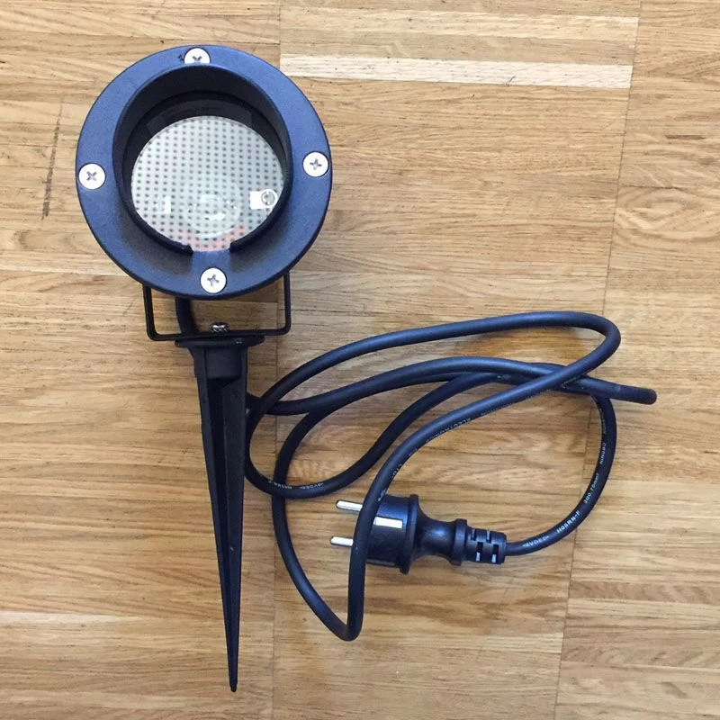 Gartenstrahler Mit Schirm Und Spieß 4 Gartenstrahler Mit Schirm Und Spieß – Bild 2