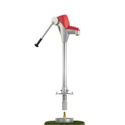 Spielplatzpumpe Nira, Rote Kunstsoffabdeckung